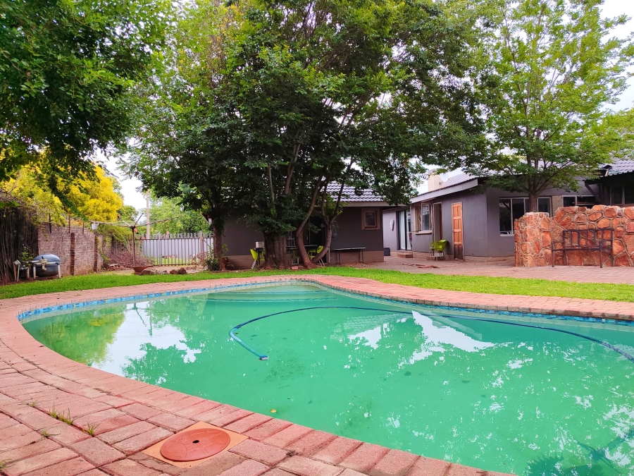 4 Bedroom Property for Sale in Irene Park North West